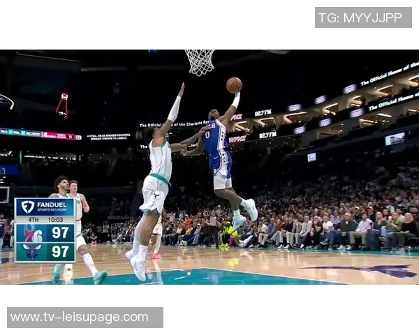 布里奇斯强势反击双手暴扣助黄蜂打出12-0攻势成功反超比赛